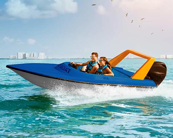 Speed Boat con familia a bordo divertidos en Cancún
