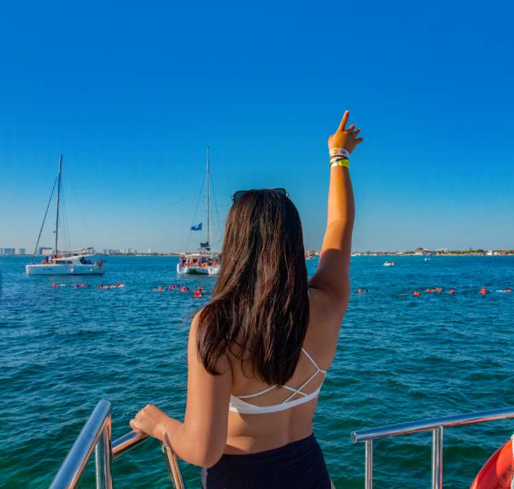 cancun catamaran tour to isla mujeres